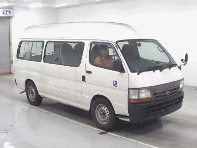 Toyota HIACE  с аукциона в Японии