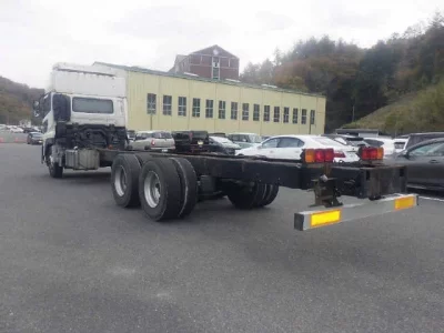 Nissan QUON  с аукциона в Японии