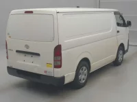 Toyota HIACE VAN лот № 76036 оценка RA  с аукциона в Японии 1
