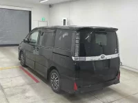 Toyota VOXY лот № 30160 оценка R  с аукциона в Японии 1