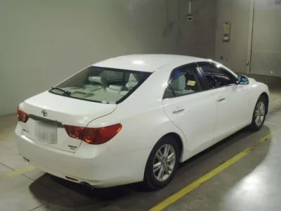 Toyota MARK X  с аукциона в Японии