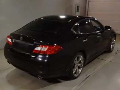 Nissan FUGA  с аукциона в Японии