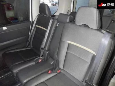 Nissan SERENA  с аукциона в Японии