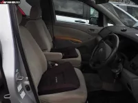 Toyota ISIS лот № 6134 оценка 3.5  с аукциона в Японии 5