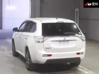 Mitsubishi OUTLANDER PHEV лот № 71126 оценка 3.5  с аукциона в Японии 1