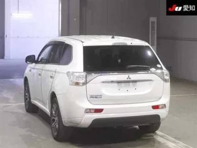 Mitsubishi OUTLANDER PHEV  с аукциона в Японии