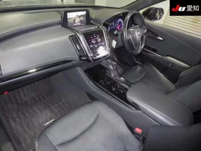 Toyota CROWN  с аукциона в Японии