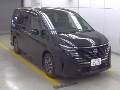 Nissan SERENA  с аукциона в Японии