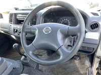 Nissan CARAVAN VAN лот № 2063 оценка 3  с аукциона в Японии 2