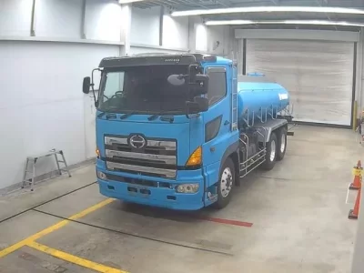 Hino TRUCK