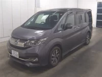 Honda STEP WAGON лот № 2067 оценка 3  с аукциона в Японии 3