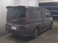 Honda STEP WAGON лот № 2067 оценка 3  с аукциона в Японии 4