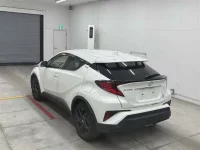 Toyota C-HR лот № 30179 оценка 4  с аукциона в Японии 1