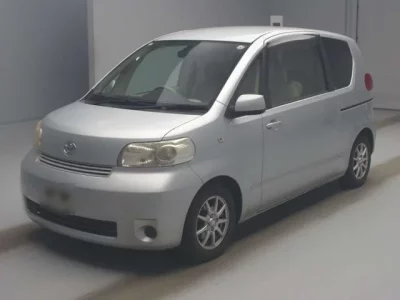 Toyota PORTE  с аукциона в Японии