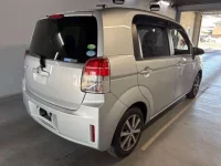 Toyota SPADE лот № 50098 оценка R  с аукциона в Японии 1