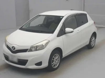 Toyota VITZ  с аукциона в Японии