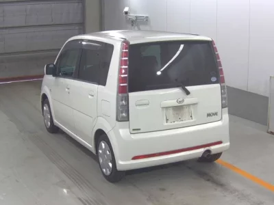 Daihatsu MOVE  с аукциона в Японии