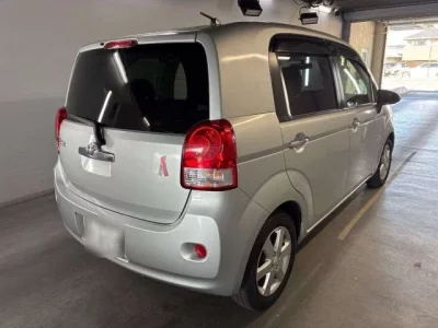 Toyota PORTE  с аукциона в Японии