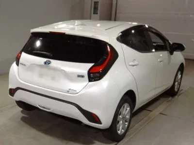 Toyota AQUA  с аукциона в Японии