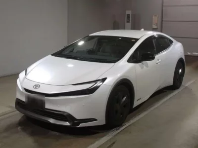 Toyota PRIUS  с аукциона в Японии