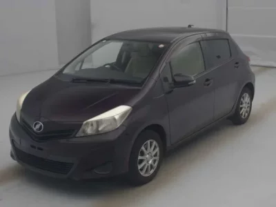 Toyota VITZ  с аукциона в Японии