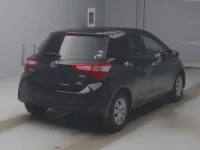 Toyota VITZ лот № 24025 оценка R  с аукциона в Японии 1