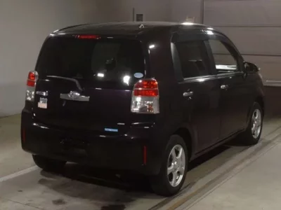 Toyota SPADE  с аукциона в Японии