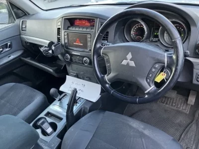 Mitsubishi PAJERO  с аукциона в Японии