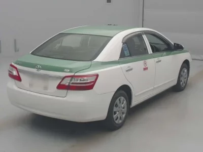 Toyota PREMIO  с аукциона в Японии