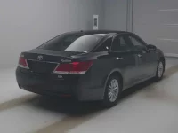 Toyota CROWN лот № 24048 оценка 3  с аукциона в Японии 1