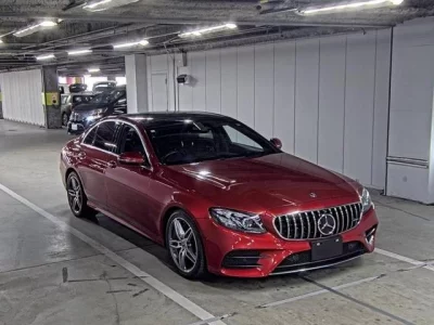 Mercedes-Benz E CLASS  с аукциона в Японии