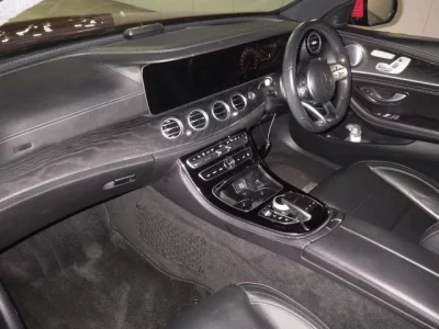 Mercedes-Benz E CLASS  с аукциона в Японии