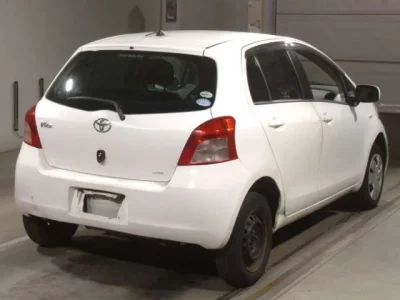 Toyota VITZ  с аукциона в Японии