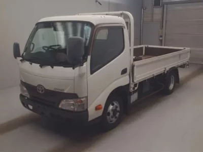 Toyota DYNA  с аукциона в Японии