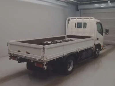 Toyota DYNA  с аукциона в Японии