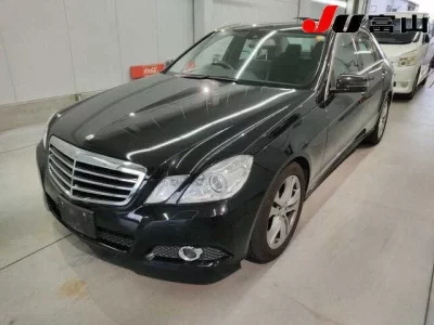 Mercedes-Benz E CLASS  с аукциона в Японии