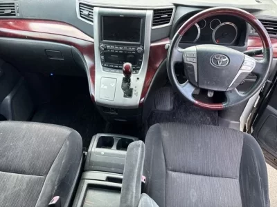 Toyota VELLFIRE  с аукциона в Японии