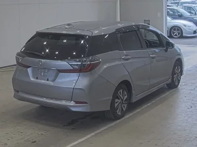 Honda SHUTTLE  с аукциона в Японии