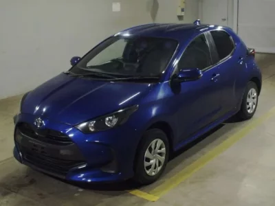 Toyota YARIS  с аукциона в Японии