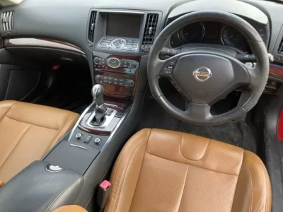 Nissan SKYLINE  с аукциона в Японии