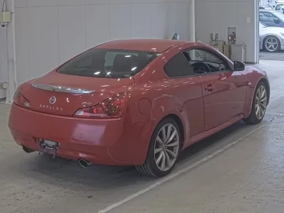 Nissan SKYLINE  с аукциона в Японии