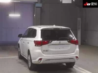 Mitsubishi OUTLANDER PHEV лот № 71189 оценка 4  с аукциона в Японии 1