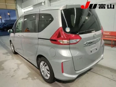 Honda FREED  с аукциона в Японии
