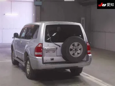 Mitsubishi PAJERO  с аукциона в Японии