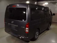 Toyota HIACE VAN лот № 62005 оценка 3  с аукциона в Японии 1