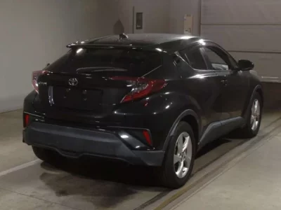 Toyota C-HR  с аукциона в Японии