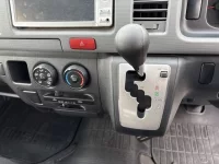 Toyota HIACE VAN лот № 1767 оценка RA  с аукциона в Японии 4