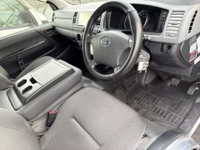 Toyota HIACE VAN  с аукциона в Японии