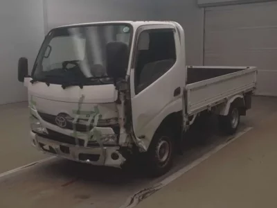 Toyota DYNA  с аукциона в Японии