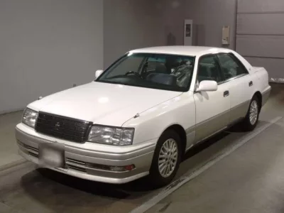 Toyota CROWN  с аукциона в Японии